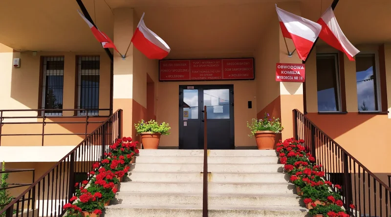 Olkuskie policjantki uczyły wolbromskich seniorów jak nie paść ofiarą oszustwa